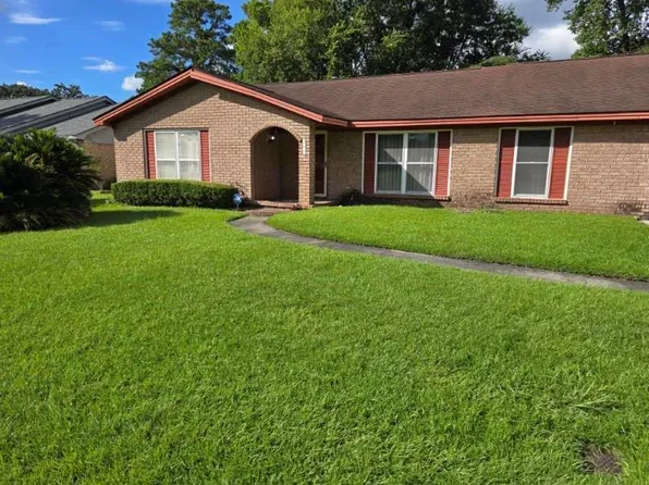 208 Leeds Gate Rd, Savannah, GA 31406