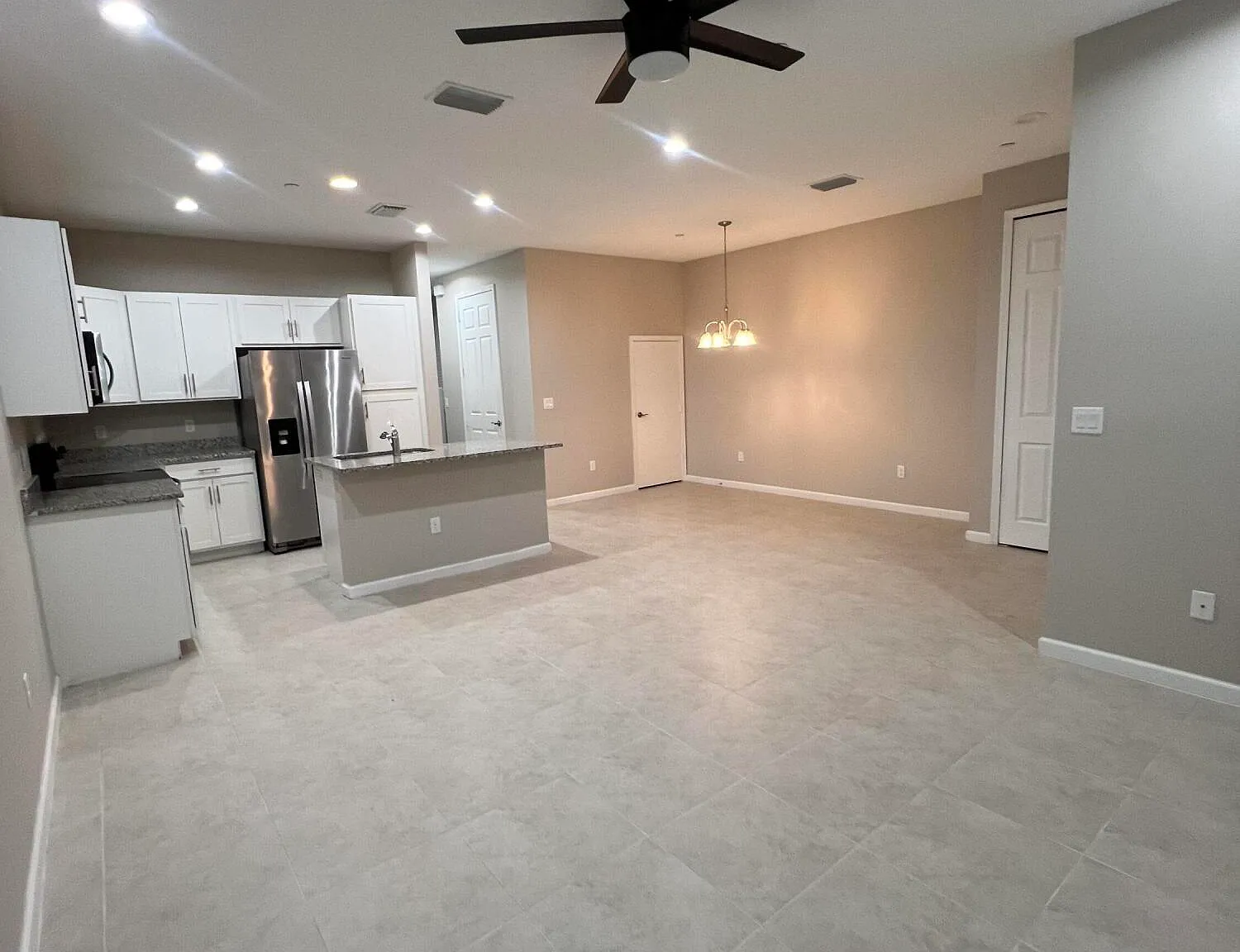 3 bed, 2.5 bath, 1614 sqft, $3,100 — Photo 4