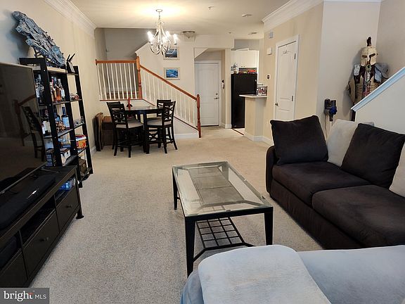 5th image of 2133 Abbottsbury Way