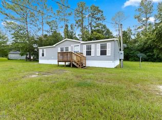 102 Cypress Rd, Satsuma, FL 32189