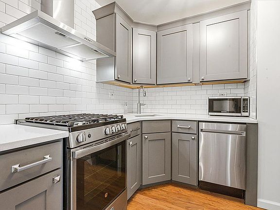 3rd image of 70-25 Yellowstone Blvd #8Q
