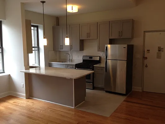 Rented by Mdays Realty | media 25