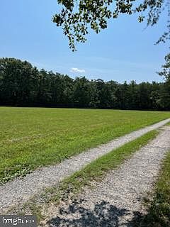 4th image of Clover Green Dr