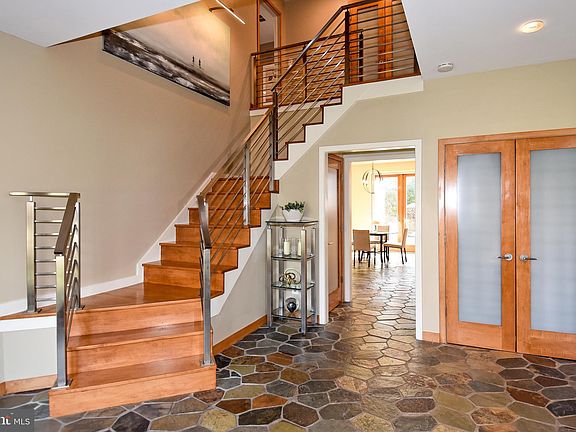 3rd image of 11909 Trailridge Dr