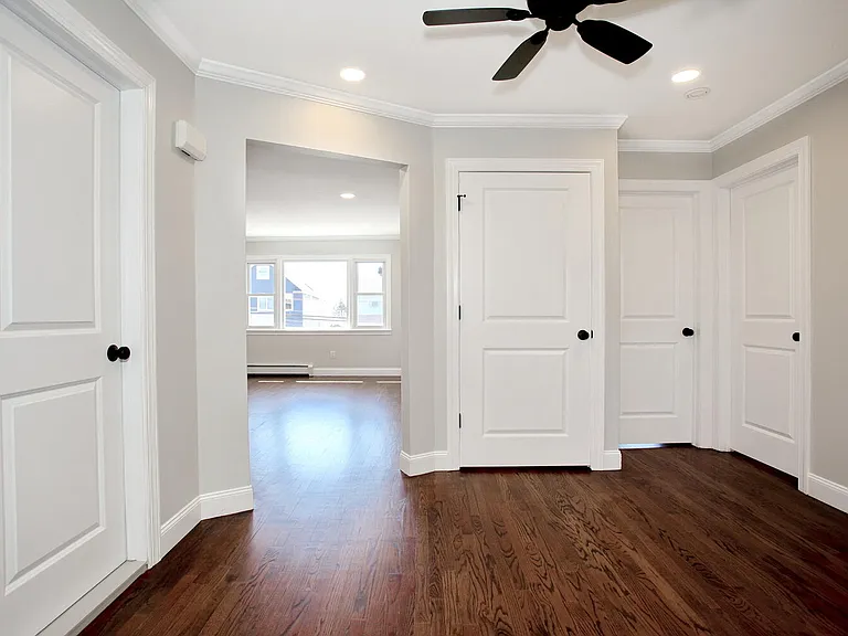 611 Kingsland Ave — Photo 4