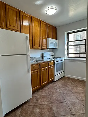 Rented by Voro Purple LLC | media 6