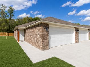 200 E P St #200A, Barling, AR 72923