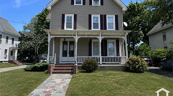 1st image of 53 Everett St #2