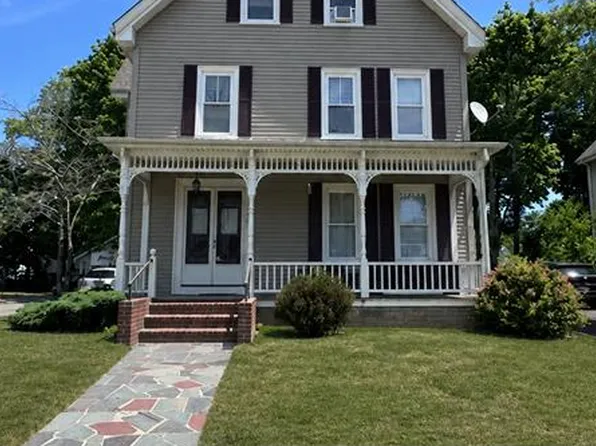 53 Everett St #2, Middleboro, MA 02346