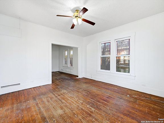 5th image of 242 Fairview Ave
