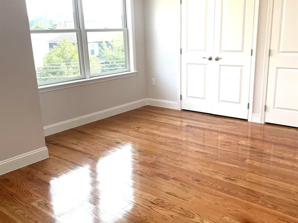 761 B 4th Street image 29 of 34