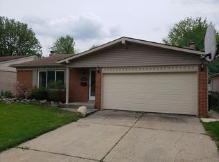 39845 John Dr, Canton, MI 48187