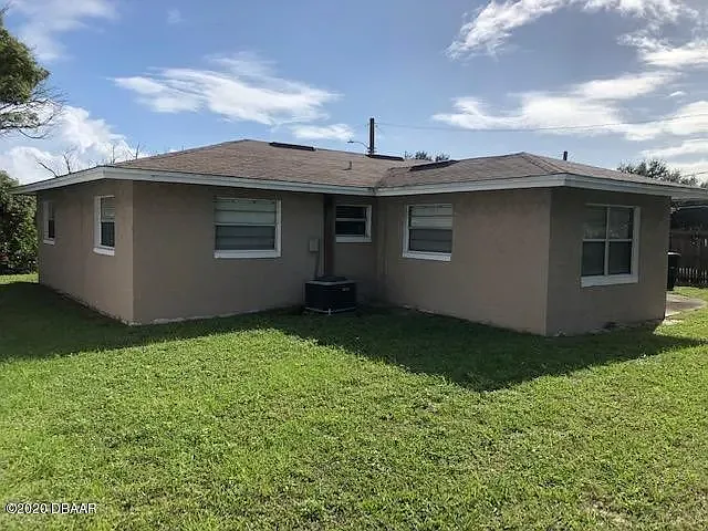 3 bed, 2038 sqft, $2,100 — Photo 3