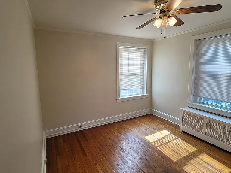 3800 Canterbury Rd — Photo 2