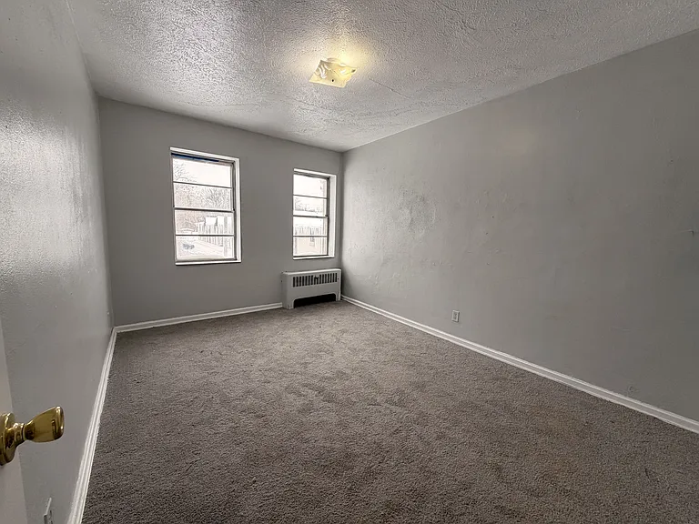 417 N Dixie Way #4 — Photo 5