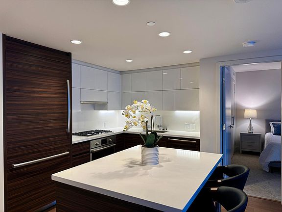3rd image of 583 Battery St APT 2001N