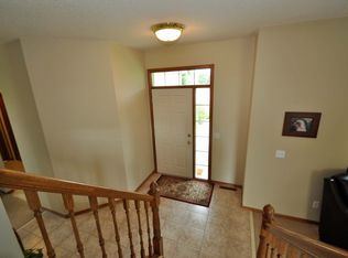 13981 Flagstaff Ct, Apple Valley, MN 55124