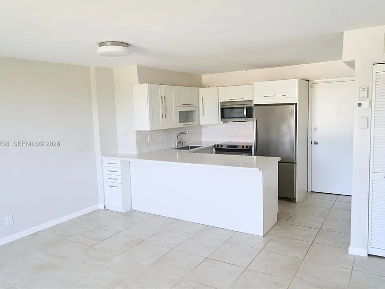 3000 N Ocean Blvd #407 — Photo 12