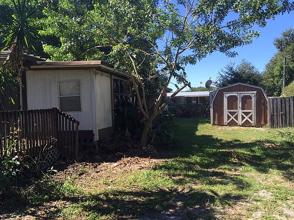 5th image of 90 Pine Dr