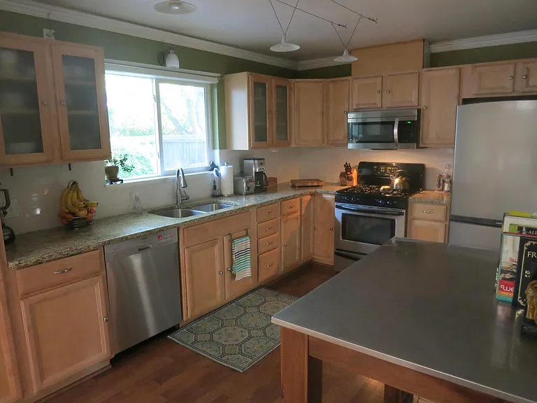 2860 S Franklin St — Photo 5
