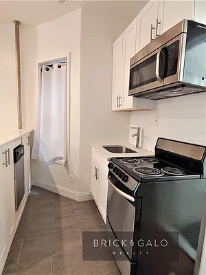 Rented by BRICK & GALO REALTY CORP | media 14