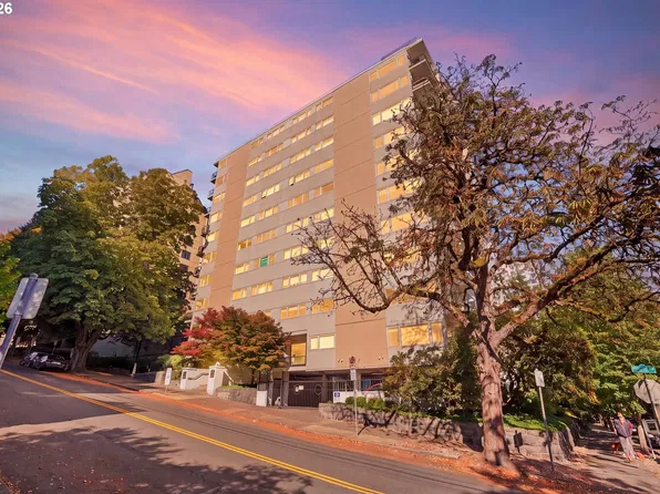 2211 SW Park Pl Unit 702, Portland, OR 97205