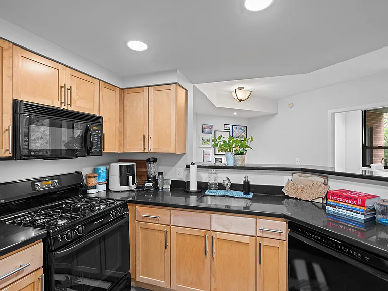 3883 Connecticut Ave NW #213 — Photo 4