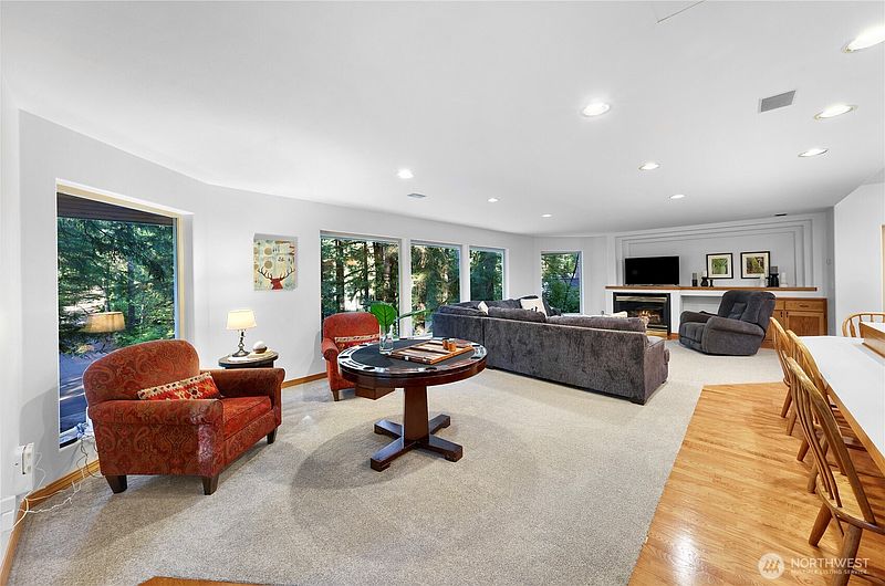 4th image of 6929 Baker Circle