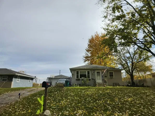 6057 Grant Pl, Merrillville, IN 46410