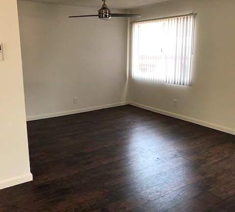3rd image of 15840 Sherman Way #15