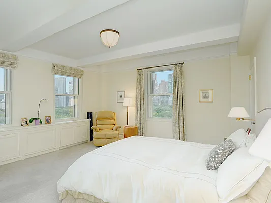 Sold by Sotheby's International Realty | media 21