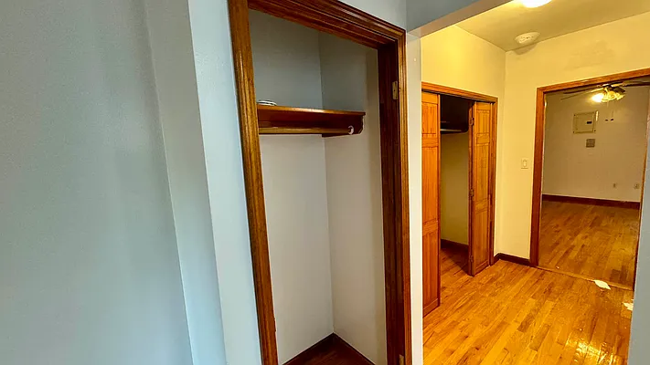 Rented by HOLTON REAL ESTATE INC. | media 12