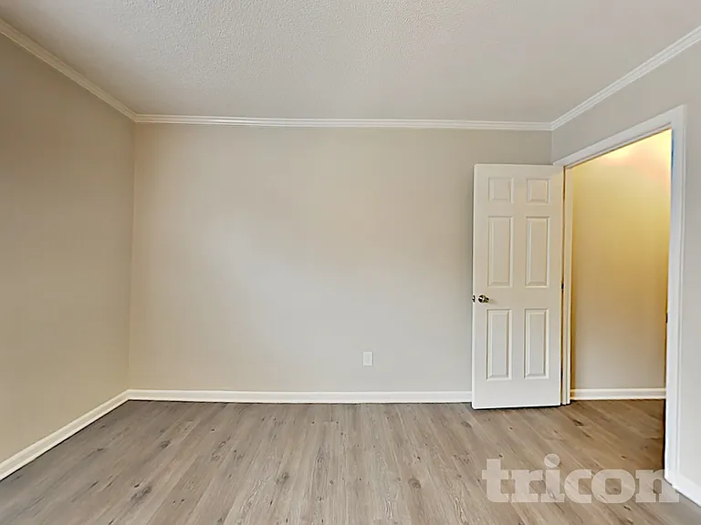 605 Colorado Ct — Photo 36