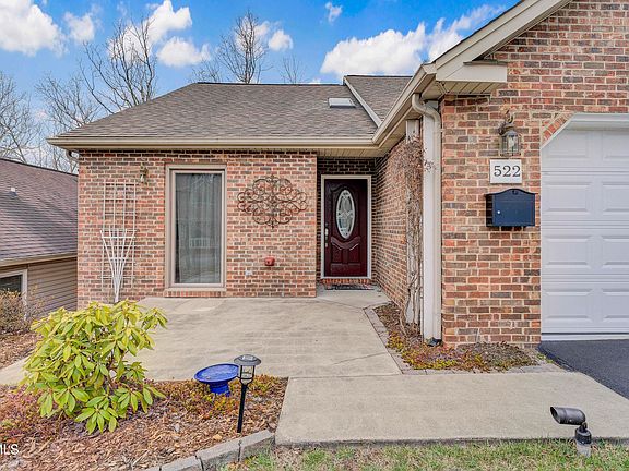 3rd image of 522 Willowbrook Trce