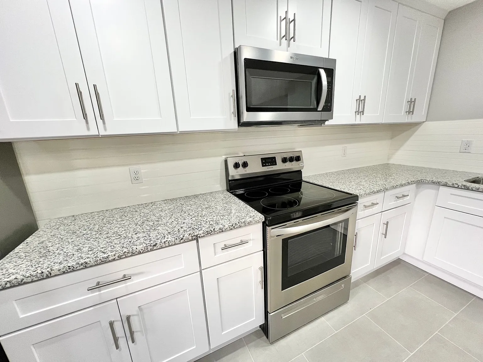 Meridian Apartments — Photo 4