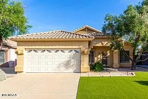 2432 E Cielo Grande Ave