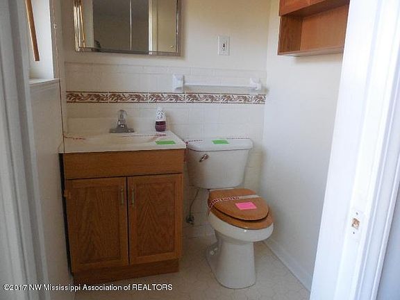 4th image of 2120 Colonial Hills Dr