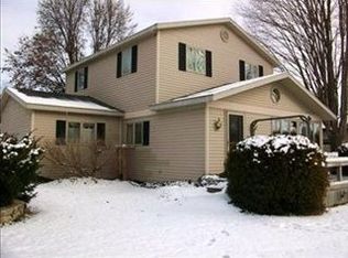 27166 Mahle Landing Rd, Sturgis, MI 49091