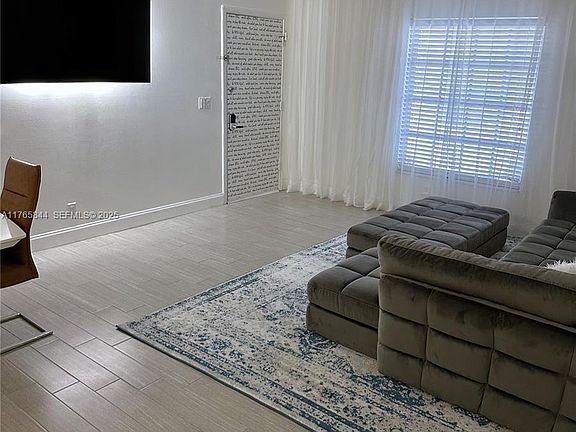 3rd image of 2201 NE 66th St APT 1301
