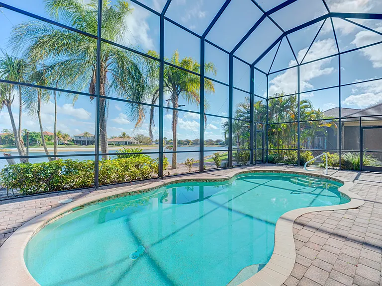 2788 Inlet Cove Ln W — Photo 18
