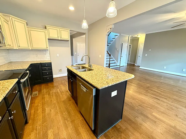 3403 Garrick Trce — Photo 11