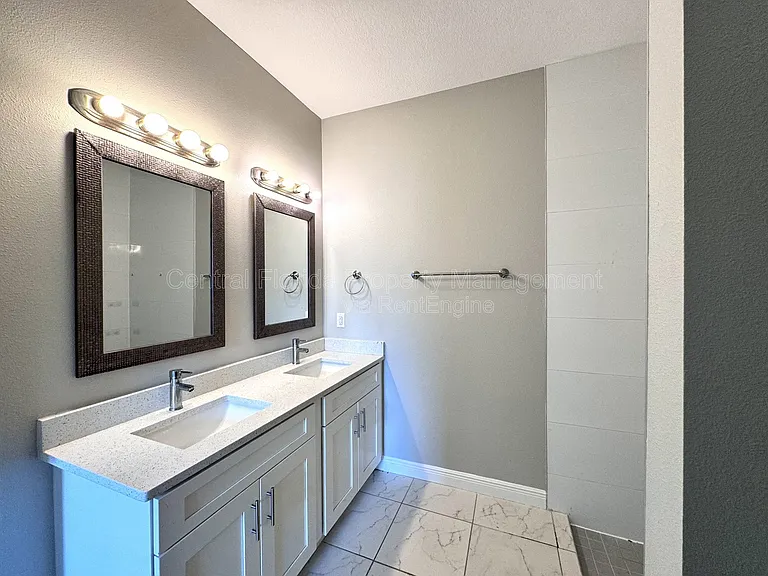 1389 Worthington Dr — Photo 17