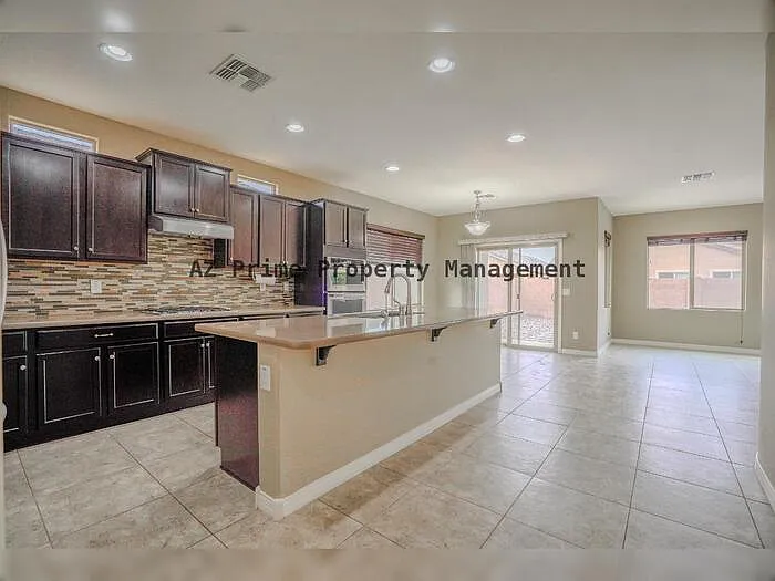 671 E Blossom Rd — Photo 4