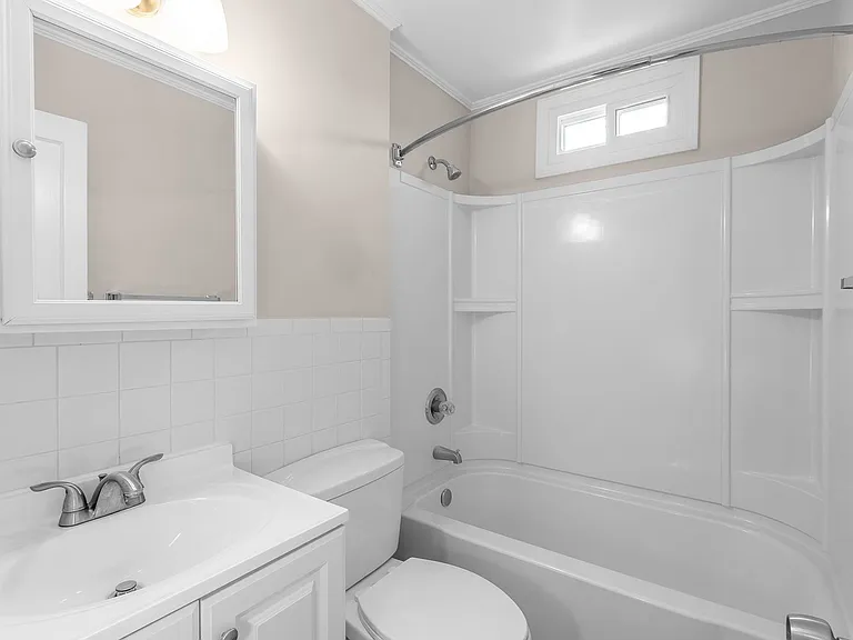 1318 Richmond Pl — Photo 18