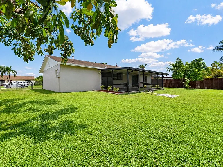13360 SW 46th St — Photo 33