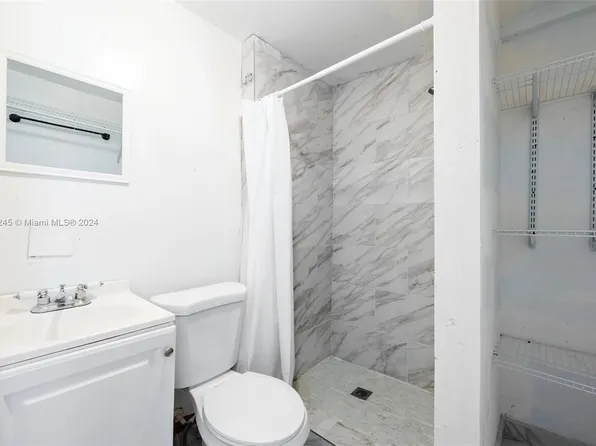 551 Lee Dr, Miami Springs, FL 33166