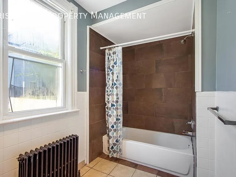 306 East St #LOWER — Photo 7