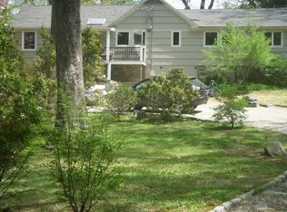 8 Garden Rd, Weston, CT 06883