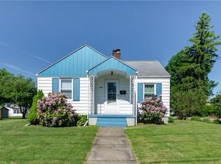 700 Tidball Ave, Grove City, PA 16127