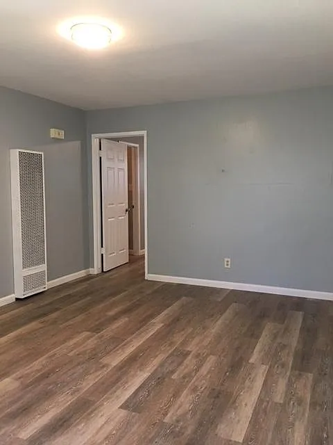 631 Cummins Way — Photo 3